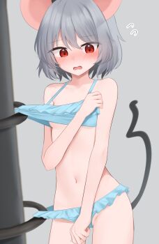 1girl alternate_costume animal_ears bikini blue_bikini blush breasts commentary_request dakuazu embarrassed flying_sweatdrops grey_background grey_hair highres looking_at_viewer medium_hair mouse_ears mouse_girl mouse_tail navel nazrin open_mouth paid_reward_available red_eyes simple_background small_breasts solo stomach sweat swimsuit tail touhou