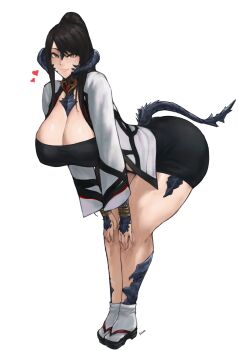 1girl artist_name au_ra batako_(batakoart) black_dress black_hair black_scales bracelet breasts cleavage commentary commission dragon_girl dragon_horns dragon_tail dress english_commentary final_fantasy final_fantasy_xiv full_body hands_on_own_knees hanging_breasts highres horns jewelry leaning_forward long_hair looking_at_viewer okobo platform_sandals ponytail sandals sapphira_nyx scales sidelocks simple_background smile socks solo tabi tail thick_thighs thighs white_background white_happi white_socks yellow_eyes