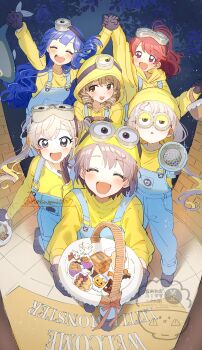 6+girls ^_^ asari_nanami basket blonde_hair blue_hair blue_overalls blush brown_gloves closed_eyes commentary cookie cosplay doorway earrings food gloves goggles goggles_on_head grey_hair halloween highres hisakawa_hayate hisakawa_nagi holding holding_basket holding_hands hood hood_up hoodie idolmaster idolmaster_cinderella_girls jewelry looking_at_viewer matching_outfits minion_(despicable_me) minion_(despicable_me)_(cosplay) minions_(movie) morikubo_nono multiple_girls orange_hair otokura_yuuki overalls pov_doorway shiina_noriko shirt shisui_(5830217) smile stud_earrings stuffed_animal stuffed_fish stuffed_toy symbol-only_commentary teeth upper_teeth_only yellow_hoodie yellow_shirt