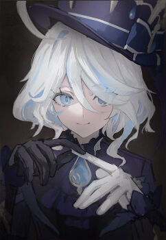 1girl asymmetrical_gloves black_gloves blue_eyes blue_hat blue_jacket brown_background commentary_request furina_(genshin_impact) genshin_impact gloves hair_between_eyes hair_over_one_eye hat highres jacket light_smile looking_at_viewer medium_hair nekoreito removing_glove simple_background solo top_hat upper_body white_gloves white_hair