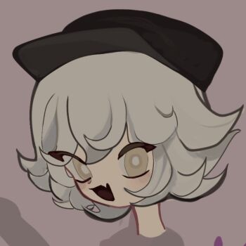 1boy close-up fang grey_hair hat lacepillow looking_at_viewer murder_drones n_(murder_drones) open_mouth short_hair short_sleeves simple_background skin_fang smile upper_body white_hair yellow_eyes