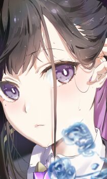 1girl absurdres black_hair black_sailor_collar chitose_(stella_sora) close-up closed_mouth collared_shirt colored_inner_hair commentary dress_shirt hair_behind_ear highres kuu_(user_gngs5284) light_frown looking_at_viewer multicolored_hair purple_eyes purple_hair sailor_collar shirt solo stella_sora water wet white_shirt