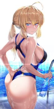 1girl ahoge alternate_breast_size alternate_costume artoria_pendragon_(fate) ass back bare_shoulders blonde_hair blue_eyes blue_one-piece_swimsuit blush bottle breasts butt_crack competition_swimsuit fate/grand_order fate/stay_night fate_(series) from_behind highres hirasawa_seiji large_breasts looking_at_viewer looking_back low_ponytail one-piece_swimsuit ponytail pool poolside saber_(fate) short_ponytail sideboob sidelocks smile solo swimsuit two-tone_swimsuit water_bottle water_drop wet wet_clothes wet_swimsuit