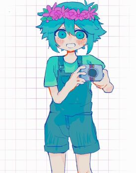 1boy antenna_hair basil_(headspace)_(omori) basil_(omori) blue_overalls blush camera flower green_eyes green_hair green_shirt head_wreath highres holding holding_camera looking_at_viewer male_focus omori open_mouth overall_shorts overalls shirt short_hair short_sleeves smile solo t-shirt tokkooyaku