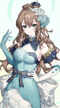 1girl aqua_gloves asymmetrical_gloves blush bracelet breasts bronwyn cleavage commentary_request cowboy_shot crown dress elbow_gloves gloves green_eyes hair_between_eyes hair_ornament hand_on_own_hip highres jewelry lite_luyu long_hair looking_at_viewer medium_breasts mini_crown original pearl_bracelet solo strapless strapless_dress watermark weibo_watermark white_gloves