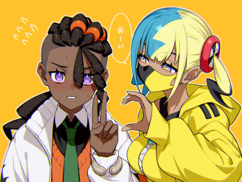 7dango7 @_@ black_hair blonde_hair blue_hair blush breasts canari_(pokemon) commentary_request dark-skinned_female dark-skinned_male dark_skin flustered flying_sweatdrops green_necktie heart_hands_failure hetero highres hood hooded_jacket jacket long_sleeves looking_at_viewer mask mouth_mask multicolored_hair naveen_(pokemon) necktie nintendo nose_blush open_clothes open_jacket orange_background orange_sweater_vest pokemon pokemon_legends:_z-a purple_eyes simple_background speech_bubble sweat sweater_vest translation_request twintails upper_body v white_jacket yellow_jacket