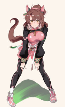1girl absurdres ahoge animal_ears black_leggings black_shrug blush bow breasts brown_eyes brown_hair checkered_ribbon closed_mouth dantsu_flame_(center_spotlight)_(umamusume) dantsu_flame_(umamusume) ear_covers ear_ornament ear_ribbon full_body hair_between_eyes hairband highres horse_ears horse_girl horse_tail large_breasts leggings leggings_under_shorts looking_at_viewer midriff multicolored_hair pink_hairband pink_shirt pink_shorts shirt shoes shorts shrug_(clothing) simple_background smile solo tail tied_shirt umamusume vandy76 white_hair white_shirt