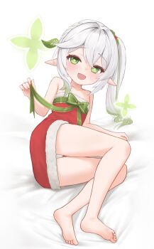 1girl absurdres barefoot christmas dress feet genshin_impact green_eyes green_ribbon highres legs loli multicolored_hair nahida_(genshin_impact) nullkurage panties pointy_ears ribbon side_ponytail smile solo toes underwear variant_set white_panties
