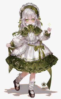1girl alternate_costume black_shoes bow capelet center_frills commentary_request cross-shaped_pupils dress frills full_body genshin_impact gradient_hair green_bow green_capelet green_dress green_eyes green_hair grey_hair highres long_hair long_sleeves looking_at_viewer multicolored_hair nahida_(genshin_impact) pointy_ears shadow shoes simple_background smile socks solo standing symbol-shaped_pupils two-tone_dress utsuhostoria white_background white_dress white_socks