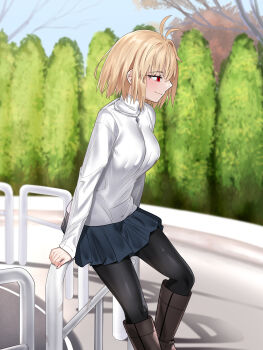 Rule 34 | 1girl, absurdres, arcueid brunestud, black pantyhose, blonde hair, blue notuki, blue skirt, blush, boots, breasts, brown boots, highres, knee boots, large breasts, long sleeves, pantyhose, red eyes, short hair, skirt, smile, solo, sweater, thighs, tsukihime, turtleneck, turtleneck sweater, white sweater