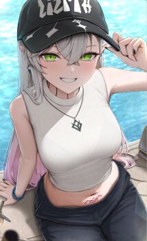 1girl baseball_cap black_hat black_pants blush body_markings bracelet breasts crossed_bangs demon_girl demon_horns ear_piercing fate/grand_order fate_(series) green_eyes grey_hair grin hair_between_eyes hat highres horns jewelry lilith_(fate) long_hair looking_at_viewer medium_breasts midriff navel necklace pants particle_sfs piercing pointy_ears ribbed_shirt shirt sitting sleeveless sleeveless_shirt smile solo stomach_tattoo tattoo