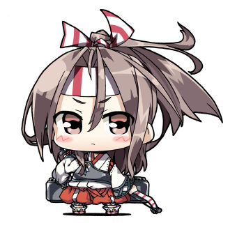 1girl bow_(weapon) brown_eyes chibi grey_hair hachimaki hakama hakama_shorts headband high_ponytail japanese_clothes kantai_collection long_hair muneate ponytail red_shorts shorts simple_background solo standing striped_headband weapon white_background yagumo_kengou zuihou_(kancolle)