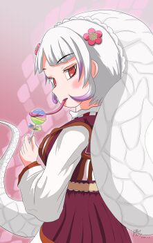 1girl 2025 alternate_costume artist_name blunt_bangs blush braid byakuda_(kemono_friends) candy commentary_request crown_braid dress food forked_tongue hair_ornament highres kemono_friends kemono_friends_3 long_hair long_tongue looking_at_viewer pink_background purple_hair red_dress red_eyes reptile_girl snake_girl snake_print snake_tail solo tail tongue white_hair