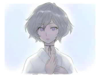 1boy androgynous blue_background choker closed_mouth hair_between_eyes highres japanese_clothes looking_at_viewer male_focus menomorute miko portrait purple_eyes ribbon_choker science_adventure short_hair solo steins;gate trap upper_body urushibara_luka