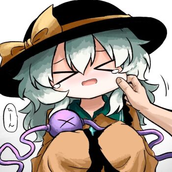 Rule 34 | > <, 1girl, 1other, black hat, bow, buttons, cheek pinching, collared shirt, commentary request, diamond button, eyeball, facing viewer, frilled shirt collar, frilled sleeves, frills, gradient background, green hair, grey background, hair between eyes, hat, hat bow, heripantomorrow, komeiji koishi, long hair, long sleeves, open mouth, pinching, shirt, solo focus, speech bubble, tearing up, third eye, touhou, translation request, wide sleeves, yellow bow, yellow shirt