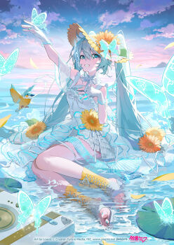 1girl aqua_eyes aqua_hair bare_shoulders blush boots bow breasts bug butterfly cloud commentary_request dress fingerless_gloves flower gloves hair_between_eyes hat hat_bow hat_flower hatsune_miku highres insect long_hair looking_at_viewer lowro_(en) magical_mirai_(vocaloid) magical_mirai_miku magical_mirai_miku_(2026) official_art open-toe_boots open_mouth second-party_source shoes sitting sky sleeveless sleeveless_dress small_breasts smile solo suitcase sunflower sunset twintails vocaloid water white_bow white_dress white_gloves yellow_flower yokozuwari