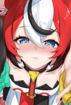 1girl absurdres animal_ear_fluff animal_ears aqua_bow black_collar black_hair blue_eyes bow breasts bright_pupils closed_mouth collar hakos_baelz hakos_baelz_(1st_costume) highres hololive hololive_english ilie_ilie key looking_at_viewer mouse_ears mouse_girl multicolored_hair red_hair solo spiked_collar spikes virtual_youtuber white_hair white_pupils