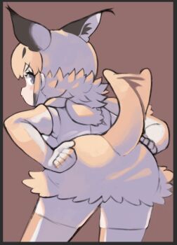 Rule 34 | 1girl, animal ears, back, blue eyes, blush, brown background, caracal (kemono friends), cat ears, cat girl, cat tail, commentary request, elbow gloves, extra ears, gloves, highres, kemono friends, looking at viewer, looking back, orange hair, rinx, scarf, shirt, short hair, simple background, skirt, sleeveless, sleeveless shirt, solo, tail, thighhighs