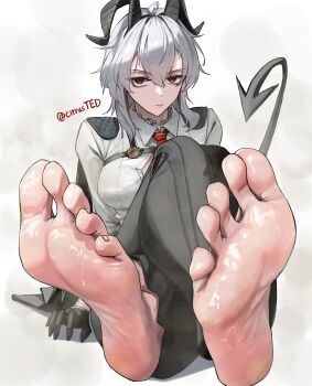 1girl absurdres barefoot citrusted demon_tail feet grey_hair highres horns long_hair looking_at_viewer red_eyes soles steam sweat tail toes wuthering_waves zani_(wuthering_waves)