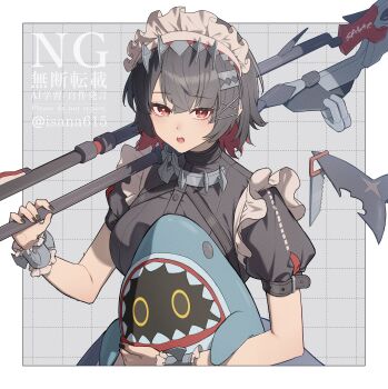 1girl absurdres bangboo_(zenless_zone_zero) black_hair black_nails border breasts checkered_background colored_inner_hair commentary_request dotted_line ellen_joe fins fish_tail frilled_wristband grey_background hairband highres holding holding_weapon isana615 large_breasts looking_at_viewer maid_headdress metal_hairband mole mole_under_eye multicolored_hair open_mouth over_shoulder razor_blade_hair_ornament red_eyes saw scar scar_on_tail shark_girl shark_tail sharkboo_(zenless_zone_zero) short_hair solo spiked_headband tail twitter_username upper_body weapon weapon_over_shoulder white_border zenless_zone_zero