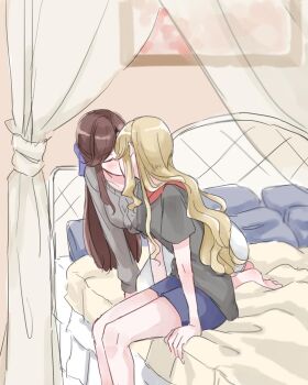 2girls barefoot bed blonde_hair blue_shorts brown_hair canopy_bed closed_eyes commentary_request grey_shirt grey_sweater highres indoors kiss long_hair long_sleeves multiple_girls muu_(kymmu_10) on_bed pillow saijou_claudine shirt short_sleeves shorts shoujo_kageki_revue_starlight sweater tendou_maya