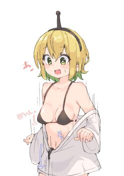 1girl :d amano_pikamee antennae arrow_(symbol) bikini black_bikini black_hairband blonde_hair breasts bright_pupils clothes_lift commentary_request cowboy_shot fang green_hair hairband looking_down medium_breasts mizuame_bakuhatsu navel off-shoulder_shirt off_shoulder open_mouth shirt shirt_lift short_hair simple_background smile solo standing swimsuit virtual_youtuber voms white_background white_pupils white_shirt