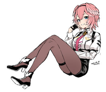 1girl black_gloves black_pantyhose black_shoes black_skirt blue_eyes closed_mouth collared_shirt crossed_legs fingerless_gloves gloves head_wings high_heels highres hololive kanya_pyi looking_at_viewer medium_hair pantyhose pink_hair shirt shoes skirt smile solo suspender_skirt suspenders takane_lui takane_lui_(1st_costume) virtual_youtuber white_background white_shirt wings