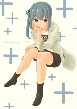 1girl absurdres alternate_costume black_boots black_shorts blush boots bow brown_eyes casual commentary_request from_above full_body green_bow green_ribbon grey_hair grey_jacket hair_bow hair_ribbon highres jacket kantai_collection kasumi_(kancolle) kasumi_(kure)_(kancolle) long_hair long_sleeves looking_at_viewer open_clothes open_jacket patterned_background pot-de pout print_shirt ribbon shirt short_shorts shorts side_ponytail sidelocks signature simple_background sitting solo twitter_username white_background white_shirt