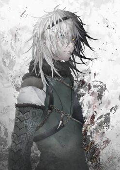 1boy bishounen black_fur black_shirt blue_eyes closed_mouth detached_sleeves frown fur_trim heterochromia male_focus medium_hair nier nier_(brother) nier_(brother)_(post_timeskip) nier_(series) setsumushi shirt solo twitter_username upper_body white_hair yellow_eyes