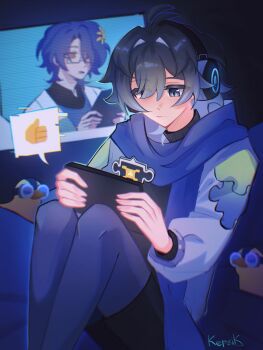 Rule 34 | 2boys, black hair, blue eyes, blue scarf, dr. ratio (honkai: star rail), emoji, handheld game console, hashtag-only commentary, headphones, highres, holding, holding handheld game console, honkai: star rail, honkai (series), indoors, keps1k, monitor, multiple boys, rubber duck, scarf, sitting, stephen lloyd (honkai: star rail)
