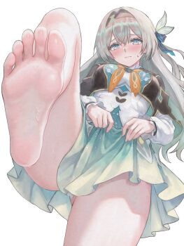 1girl barefoot black_hairband black_jacket breasts feet firefly_(honkai:_star_rail) foot_focus green_skirt grey_hair hairband honkai:_star_rail honkai_(series) jacket long_hair miyashirokiyu purple_eyes shirt simple_background skirt solo standing standing_on_one_leg white_background white_shirt