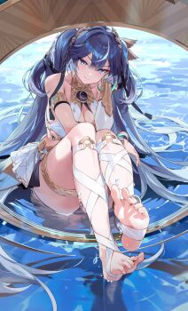1girl absurdres armlet bare_shoulders barefoot black_skirt blue_eyes blue_hair breasts choyeon cleavage closed_mouth commentary feet foot_up foreshortening full_body hair_belt hand_up head_wreath highres iuno_(wuthering_waves) jewelry leg_wrap long_hair looking_at_viewer medium_breasts miniskirt multicolored_hair presenting_foot showgirl_skirt sitting skirt smile soles solo spread_toes streaked_hair thighlet thighs toes twintails very_long_hair wuthering_waves