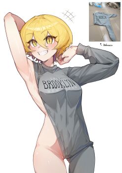 +++ 1girl absurdres armpits arrow_(symbol) blonde_hair breasts brooklyn_sweater commentary_request don_quixote_(project_moon) double-parted_bangs english_text eyelashes grey_sweater hair_between_eyes highres jeehyung_seo large_breasts limbus_company photo_inset print_sweater project_moon raised_eyebrows reference_inset short_hair simple_background slit_pupils smile solo standing sweater teeth white_background yellow_eyes