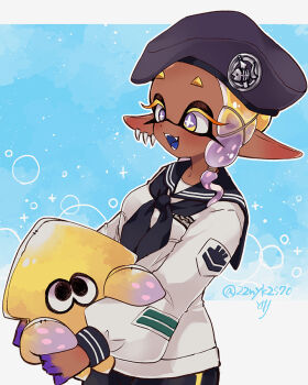 1girl 1other 22nyk2s70 :d alternate_costume animal beret black_shorts blonde_hair blue_background blue_hat blue_neckerchief blue_sailor_collar blue_tongue breasts bright_pupils colored_eyelashes colored_tongue commentary_request dark-skinned_female dark_skin earrings fangs frye_(splatoon) gradient_hair hair_ornament hat holding holding_animal inkling inkling_player_character jewelry long_eyelashes long_pointy_ears long_sleeves medium_hair multicolored_eyes multicolored_hair multiple_earrings neckerchief nintendo open_mouth pointy_ears puffy_long_sleeves puffy_sleeves purple_eyes purple_hair sailor_collar sailor_shirt shirt shorts smile solo splatoon_(series) splatoon_3 squid star-shaped_pupils star_(symbol) symbol-shaped_pupils tentacle_hair tooth_earrings twitter_username two-tone_eyes two-tone_hair white_pupils white_shirt x_hair_ornament yellow_eyes