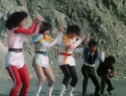 2girls 3boys animated black_eyes black_hair bodysuit choushinsei_flashman creature day enemies helmet lowres multiple_boys multiple_girls pants planet real_life shirt skirt sound super_sentai tagme tokusatsu transformation video visor