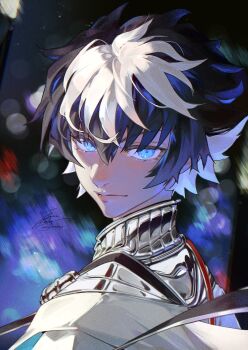 1boy armor black_hair blue_eyes charlemagne_(fate) charlemagne_(second_ascension)_(fate) fadingz fate/grand_order fate_(series) hair_between_eyes looking_at_viewer looking_back male_focus multicolored_hair short_hair smile solo streaked_hair two-tone_hair upper_body white_hair