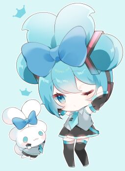 1girl :3 aqua_background aqua_eyes aqua_hair aqua_necktie black_boots black_skirt black_sleeves blue_bow boots bow chibi chibi_only cinnamiku cinnamoroll closed_mouth collared_shirt commentary_request cosplay crown detached_sleeves full_body fuwa_fuwa_cinnamoroll hair_between_eyes hair_bow hatsune_miku hatsune_miku_(cosplay) highres long_hair long_sleeves necktie one_eye_closed pleated_skirt sanrio shirt skirt standing thigh_boots tie_clip updo vocaloid yuni_(irohasuiroiro)