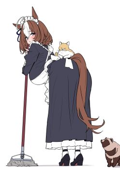 1girl alternate_costume animal animal_ears breasts broom brown_hair cat commentary_request enmaided from_behind herohero_(higashi_no_dou) highres holding holding_broom horse_ears horse_girl horse_tail large_breasts maid meisho_doto_(umamusume) multicolored_hair raccoon short_hair simple_background solo standing streaked_hair tail umamusume white_background white_hair