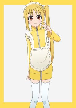 1girl alternate_costume apron blonde_hair bocchi_the_rock! border closed_mouth commentary_request dress enmaided feet_out_of_frame hand_up highres ijichi_nijika jacket jersey_maid kneehighs long_hair long_sleeves maid maid_headdress orange_eyes short_dress side_ponytail sidelocks simple_background smile socks solo thighhighs track_jacket unconventional_maid v very_long_hair wanigi white_background white_thighhighs yellow_border yellow_dress yellow_jacket zettai_ryouiki