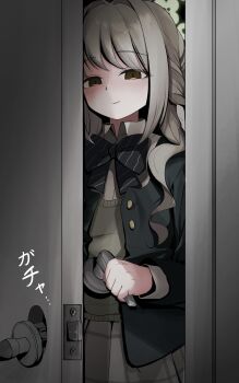 1girl absurdres bigmt_kid black_bow black_bowtie black_jacket blazer blue_archive blush bow bowtie broken brown_eyes choppy_bangs collared_shirt commentary_request diagonal-striped_bow diagonal-striped_bowtie diagonal-striped_clothes doorway empty_eyes grey_hair grey_skirt halo highres holding horror_(theme) jacket looking_at_viewer miyo_(blue_archive) parted_lips shirt skirt smirk solo sound_effects standing striped_bow striped_bowtie striped_clothes wavy_hair yandere