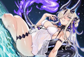 1girl absurdres arknights babydoll bare_shoulders blonde_hair blush breasts cleavage crossed_legs earrings ebora green_eyes grin highres horns jewelry large_breasts long_hair looking_at_viewer necrass_(arknights) necrass_(summer_flowers)_(arknights) sitting smile solo tail thighs water white_babydoll