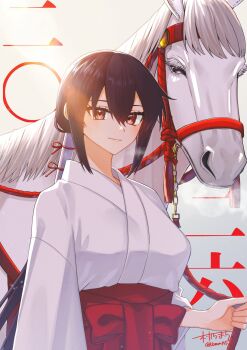 1girl 2026 alternate_costume alternate_hairstyle artist_name black_hair brown_eyes commentary_request hakama highres horse japanese_clothes kantai_collection kimono low_ponytail machi_(ritovoyage) miko nagato_(kancolle) ponytail red_hakama smile upper_body white_kimono