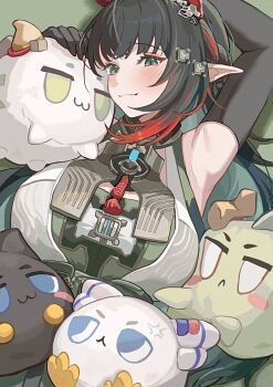 :3 arknights arknights:_endfield armpit_focus armpits black_hair blush breasts closed_mouth colored_tips commentary_request dragon_bean_(arknights) dragon_girl dragon_horns green_eyes green_hair hair_ornament highres horns large_breasts long_hair lying multicolored_hair on_back pointy_ears presenting_own_armpit red_hair smile touchika upper_body zhuang_fangyi_(arknights)