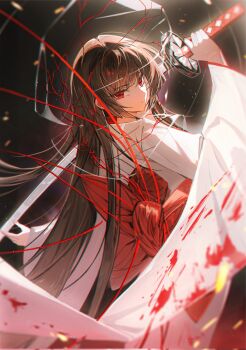 1girl black_background black_hair blood blood_on_clothes blurry blurry_foreground bridal_veil closed_mouth ellen6468 from_behind hashtag-only_commentary highres holding holding_sword holding_weapon hood japanese_clothes katana kimono light_particles limbus_company long_hair long_sleeves looking_at_viewer looking_back project_moon red_eyes ryoshu_(project_moon) see-through_clothes shiromuku simple_background solo strong sword uchikake veil wataboushi weapon white_kimono wide_sleeves