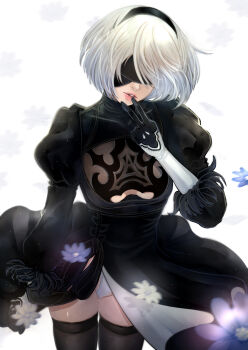 1girl 2b_(nier:automata) black_dress black_gloves black_hairband black_thighhighs blindfold blue_flower breasts cleavage_cutout clothing_cutout commentary covered_eyes cowboy_shot dress feather-trimmed_sleeves flower gloves grey_hair hairband highres juliet_sleeves long_sleeves medium_breasts mitsuki_nite nier:automata nier_(series) parted_lips puffy_sleeves short_hair simple_background solo standing thighhighs v white_background white_flower