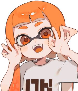 1girl arms_up highres inkling inkling_girl inkling_player_character long_hair looking_at_viewer nintendo ok_sign open_mouth orange_eyes orange_hair orange_pupils pointy_ears print_shirt sabata_saba shirt simple_background smile solo splatoon_(series) teeth tentacle_hair thick_eyebrows upper_body white_background white_shirt