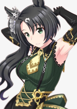 1girl animal_ears armpits arms_behind_head black_gloves black_hair black_suspenders blush breasts crown_ornament ear_ornament ear_through_crown ears_through_headwear elbow_gloves gloves green_eyes green_sweater hair_between_eyes highres horse_ears horse_girl large_breasts long_hair multicolored_hair necktie norizou parted_lips ribbed_sweater satono_crown_(emerald_journey)_(umamusume) satono_crown_(umamusume) shorts side_ponytail simple_background sleeveless sleeveless_sweater solo streaked_hair suspender_shorts suspenders sweater umamusume white_hair yellow_necktie