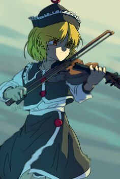 1girl black_hat black_skirt black_vest blonde_hair bow_(music) closed_mouth commentary_request doggo_1d34 hat highres holding holding_bow_(music) holding_instrument holding_violin instrument long_sleeves lunasa_prismriver music one-hour_drawing_challenge playing_instrument shirt skirt smile solo touhou vest violin white_shirt yellow_eyes