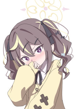 1girl absurdres black_bow black_ribbon blonde_hair blue_archive blush bow brown_hair collared_shirt covering_own_mouth embarrassed hair_between_eyes hair_bow hair_ornament hair_ribbon hairpin halo hand_over_own_mouth head_tilt highres jacket looking_at_viewer medium_hair multicolored_hair neck_ribbon nyan_(float_495) purple_eyes rena_(blue_archive) ribbon shirt sidelocks sleeves_past_wrists solo streaked_hair twintails upper_body v-shaped_eyebrows white_shirt yellow_halo yellow_jacket