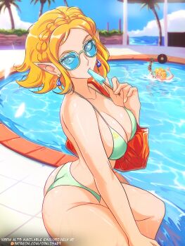 >_< 1boy 1girl absurdres artist_name asphyxiation ass bag bikini blonde_hair blue-tinted_eyewear blue_sky braid breasts cleavage cloud commentary crown_braid day drowning earrings english_commentary english_text food food_in_mouth glasses green-framed_eyewear green_bikini highres holding holding_food holding_popsicle jewelry large_breasts link looking_at_viewer nintendo opalis open_mouth palm_tree panicking parted_bangs patreon_logo patreon_username pointy_ears pool poolside popsicle popsicle_in_mouth princess_zelda short_hair shoulder_bag sitting sky swimsuit the_legend_of_zelda the_legend_of_zelda:_tears_of_the_kingdom tinted_eyewear tree triforce_print watermark web_address